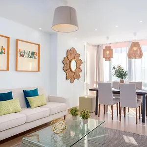 Genteel Alonso De Bazan Apartment